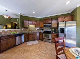 2731 Oxmoor Glen Dr, Birmingham, AL 35211