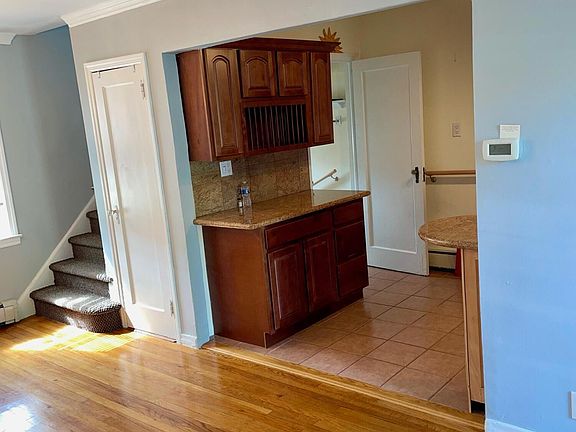 5th image of 28 Coale Ave