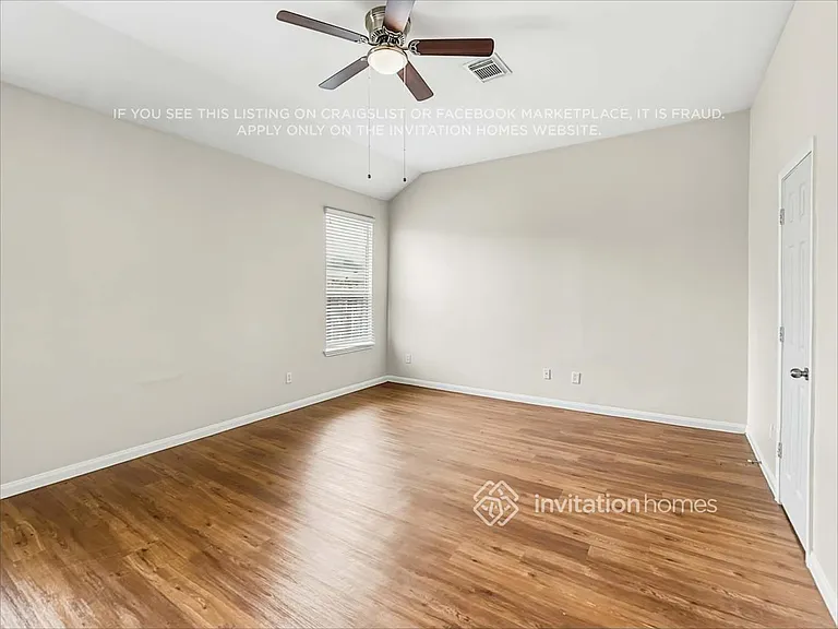 3807 Liberty Square Trl — Photo 11