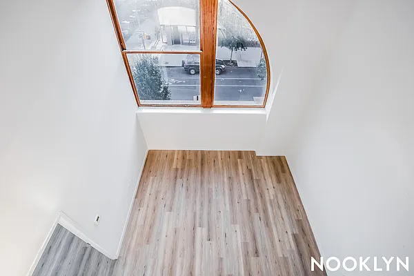 Rented by Nooklyn NYC LLC | media 74