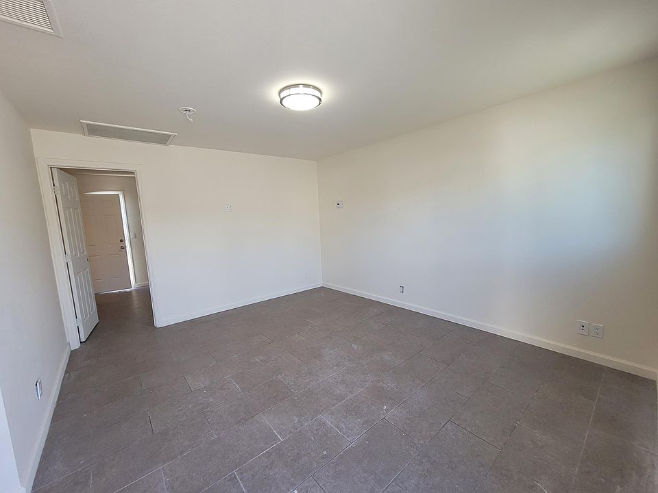 1st image of 85191 Bagdad Ave #2