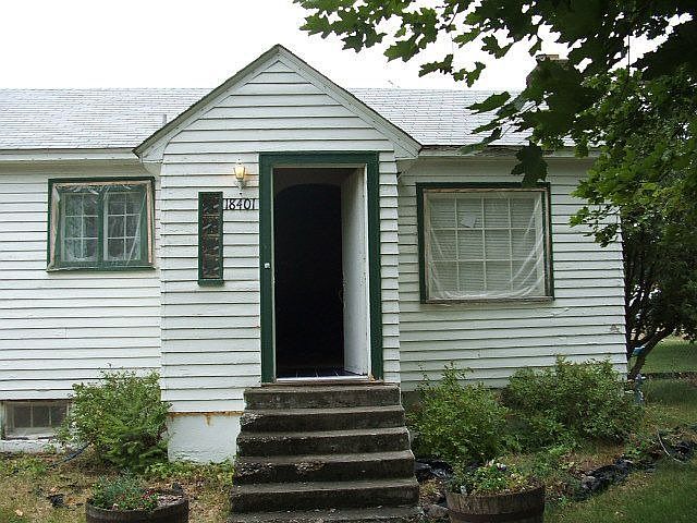 1st image of 18401 E Riverway Ave