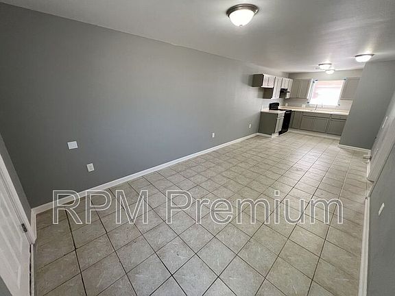 4th image of 5051 Baker Blvd Unit B