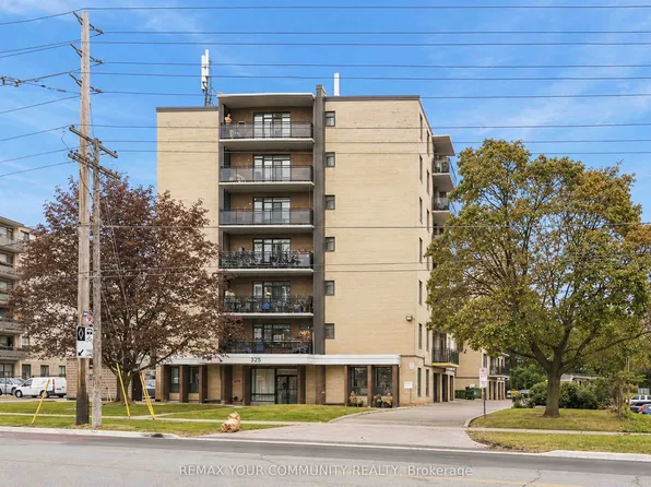 825 Kennedy Rd #206, Toronto, ON M1K 2E6