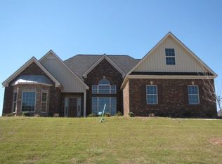 11 Paladian Way, Fort Mitchell, AL 36856