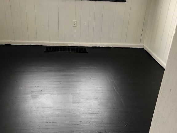 3rd image of 1701 E 30th Ave