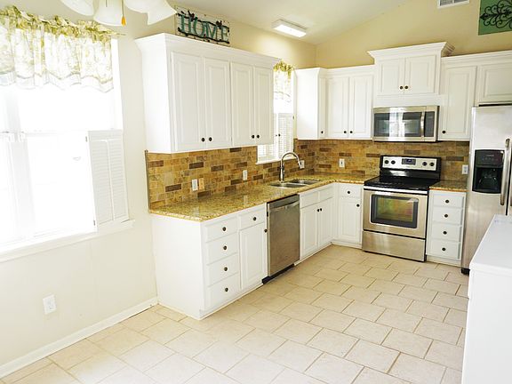 5th image of 1623C Mignonette Ln