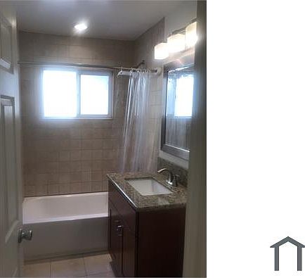 2nd image of 1499 W 35th Pl
