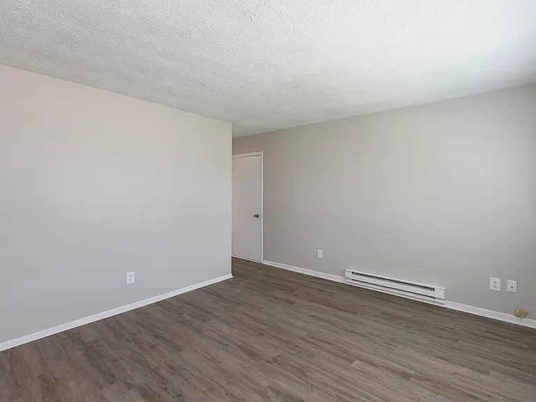 9410 Meadowlark Dr — Photo 4