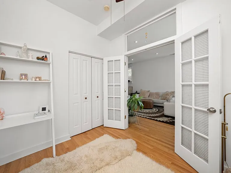 2459 W Augusta Blvd #2 — Photo 16