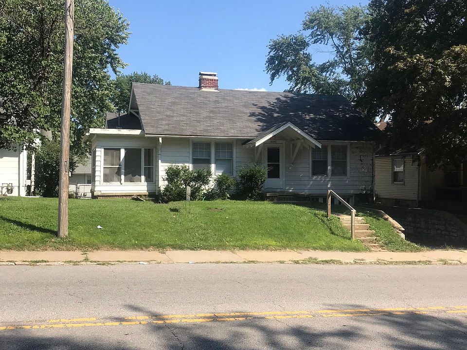 1st image of 805 S Crysler Ave