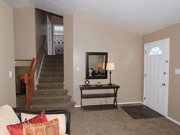 4th image of 1620 E Amblewood Ln