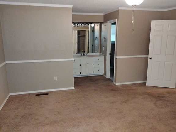 5th image of 250 Driftwood Dr