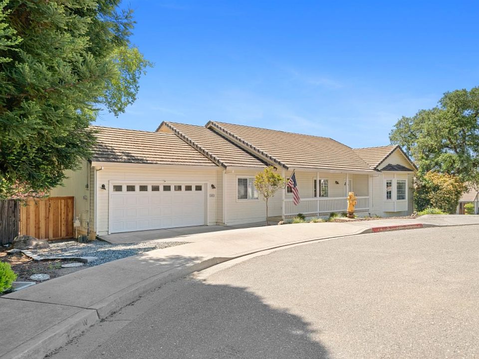 1st image of 806 Nott Ct