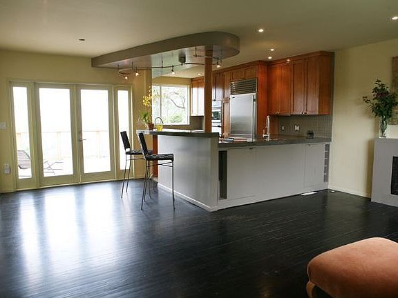 2nd image of 3777 Lavell Dr