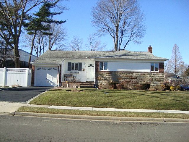 Front - Oversized Corner Lot