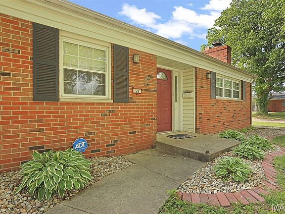 4th image of 59 Janine Ct