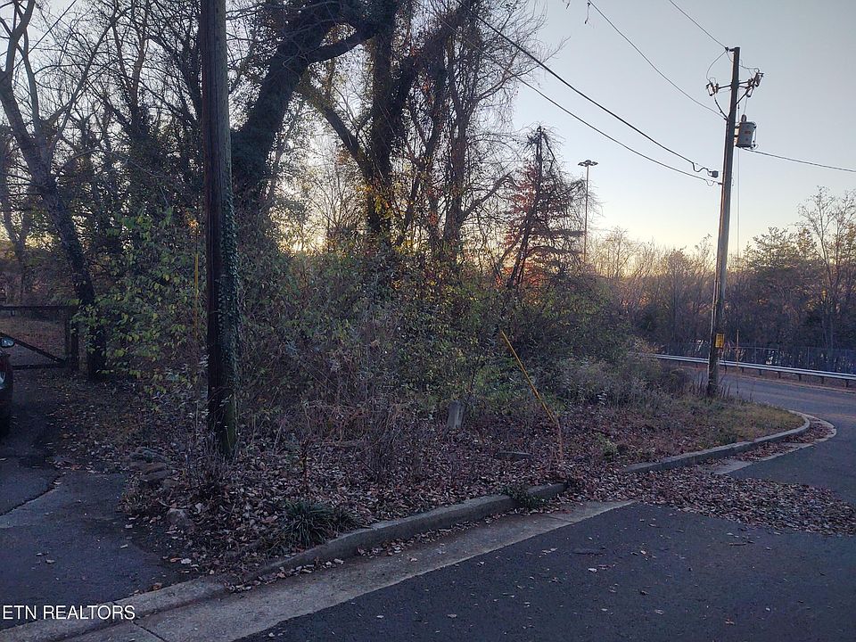 1st image of 4934 Forest Wood Dr