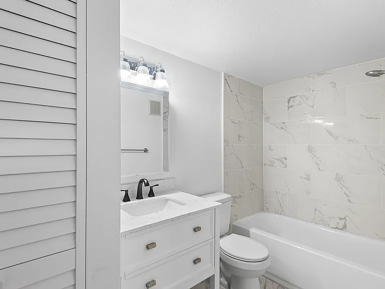 555 62nd St S #106 — Photo 8