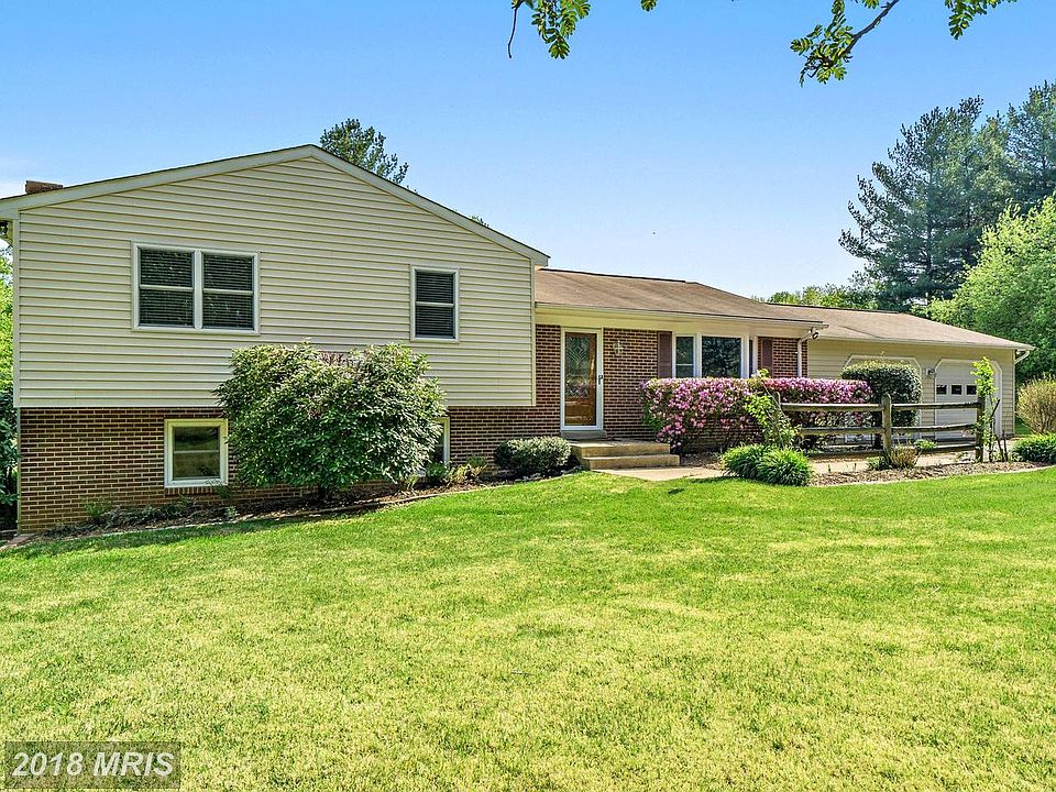 1st image of 7105 Meadow Ln