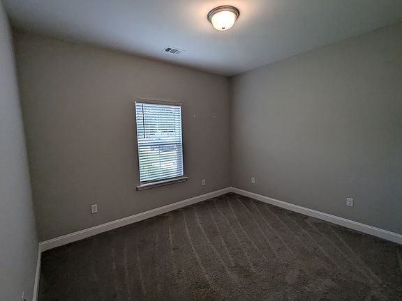 2nd image of 172 Taylor Creek Dr NE