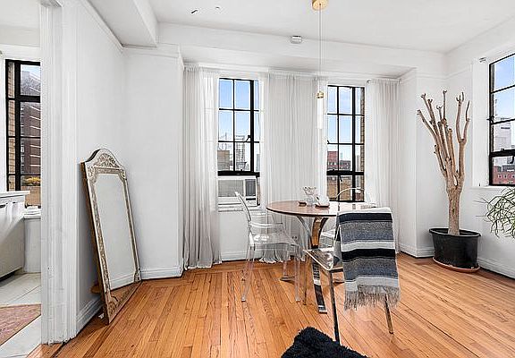 5th image of 350 W 57th St APT 14C