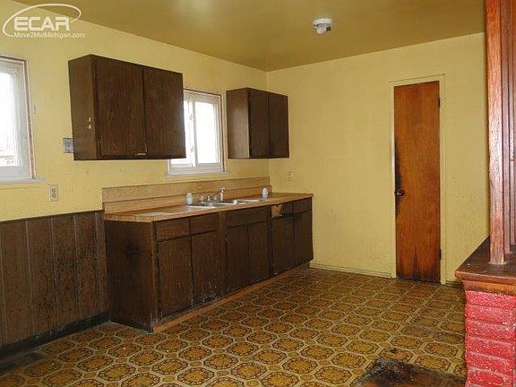 3rd image of 6221 Lebeau St