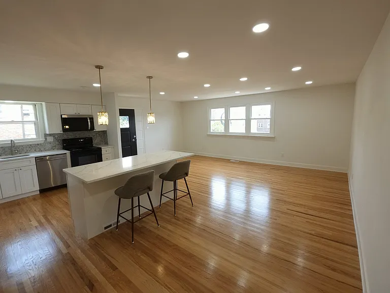 781 Livezey Ln — Photo 10