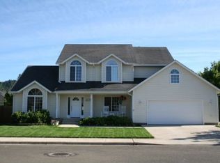 1183 NW Riverfront Dr, Roseburg, OR 97471