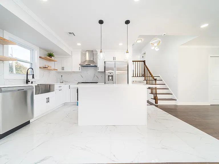 8 Spector Ln — Photo 2