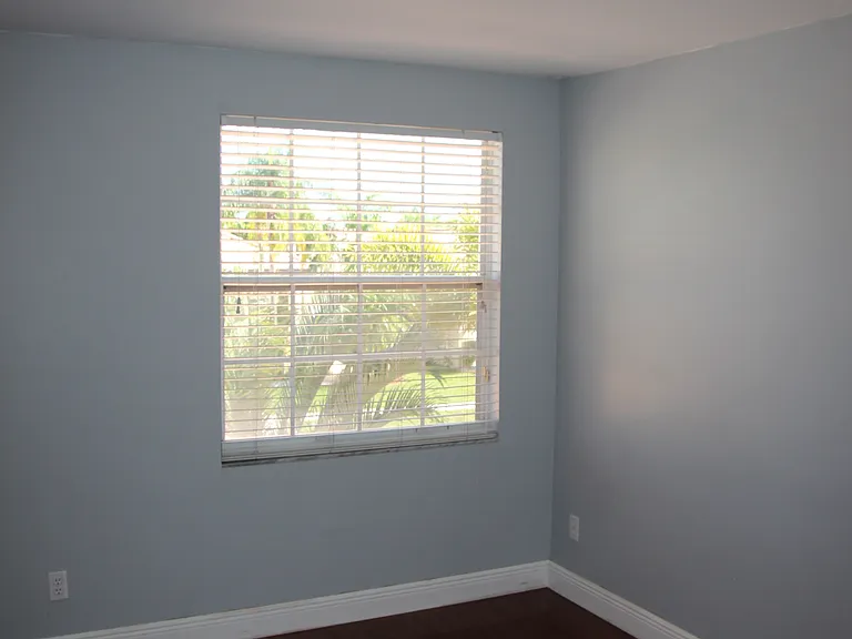 1312 SW 181st Ave — Photo 8