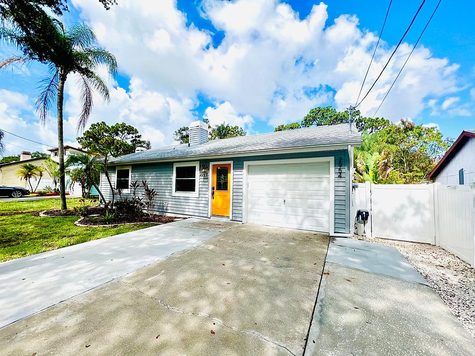 1st image of 2954 Bay View Dr