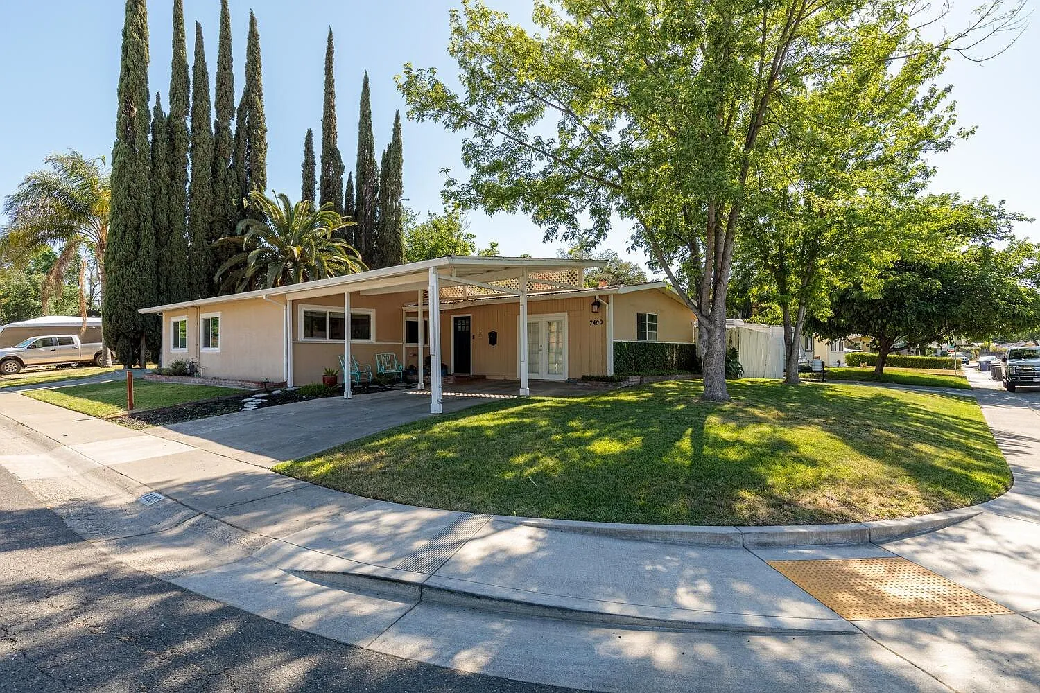 7400 Evening Way photo 1