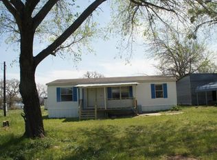 219 Waco St, Mc Dade, TX 78650