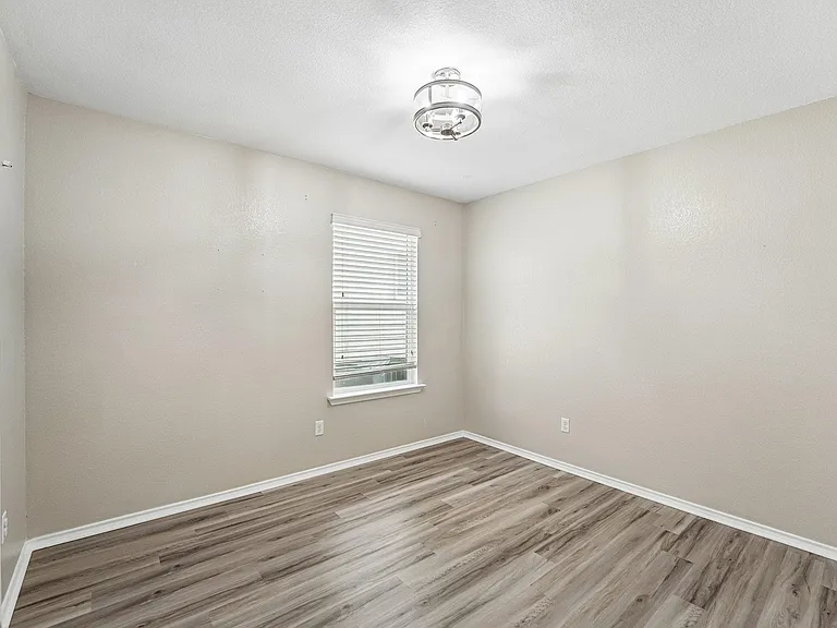 9209 Bowfield Dr — Photo 24