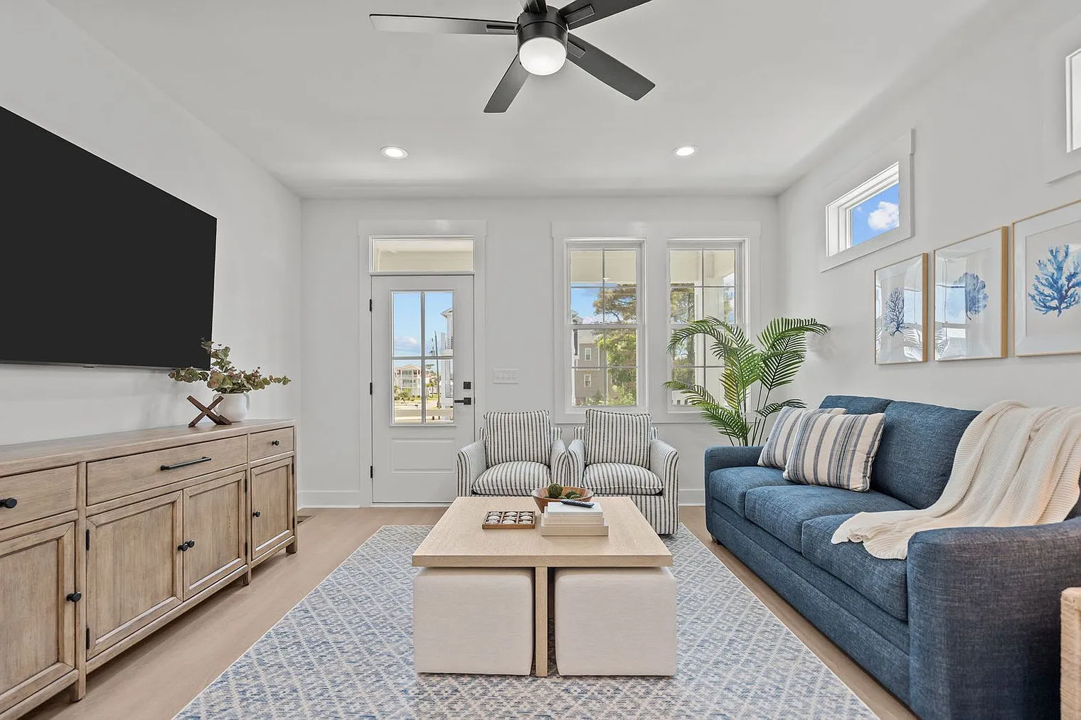 4 bed, 3.0 bath, $8,340 — Photo 4