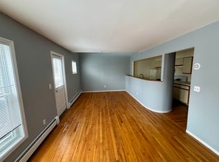 127 Union St FLOOR 2, Poughkeepsie, NY 12601