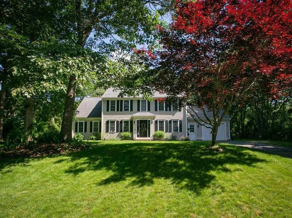 15 Grandwood Drive, Forestdale, MA 02644