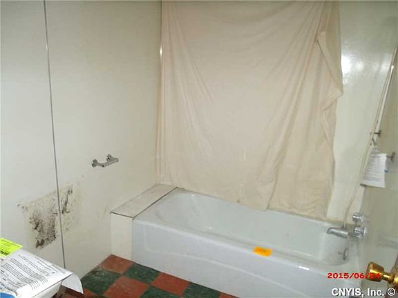 4th image of 7 Clark St