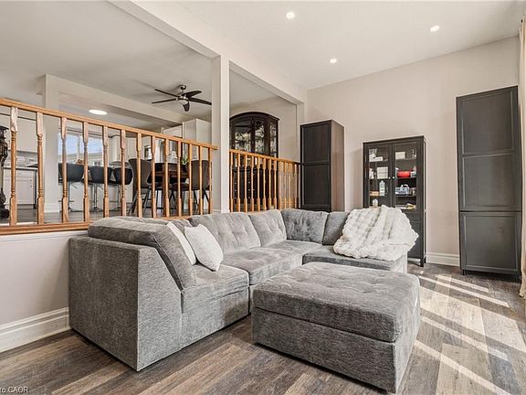 4th image of 23 Watsons Ln #6