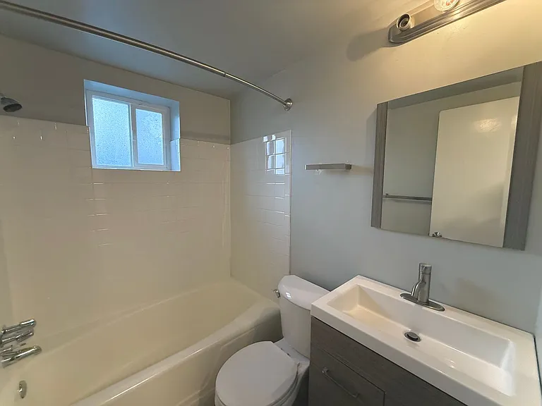 181 E Helm Ave #B — Photo 14