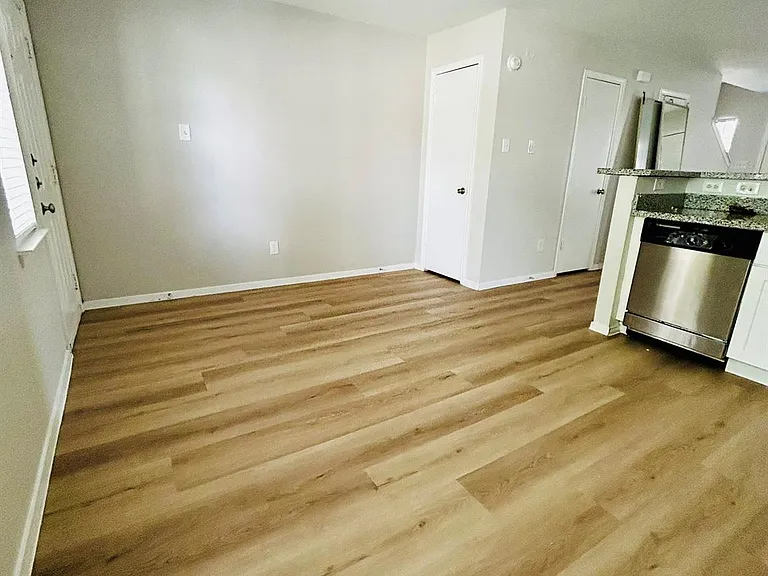 1818 River Crossing Cir #C — Photo 9