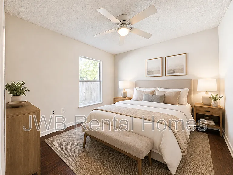 8227 Oak Crossing Dr W — Photo 14