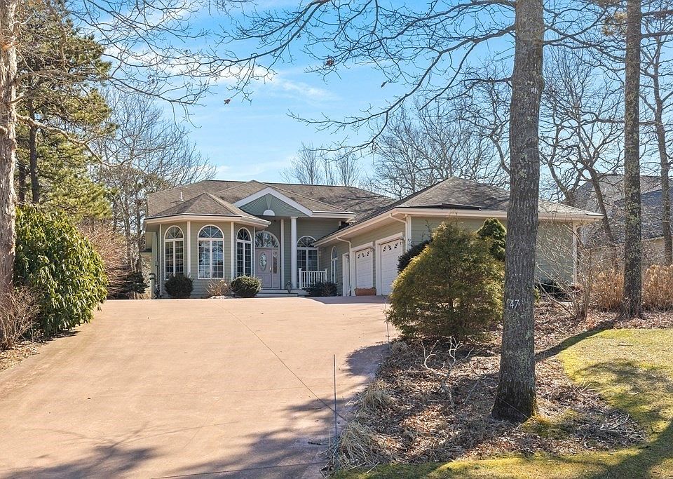 47 White Cliff Dr, Plymouth, MA 02360 Zillow