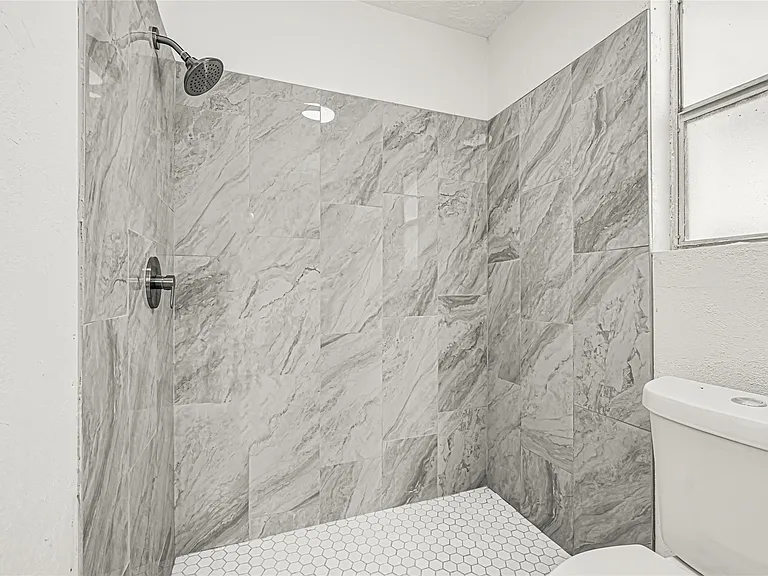 13327 N Thorntree Dr — Photo 22