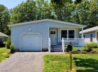 201 Village Circle W, Manorville, NY 11949