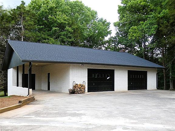 3rd image of 167 Overlook Dr