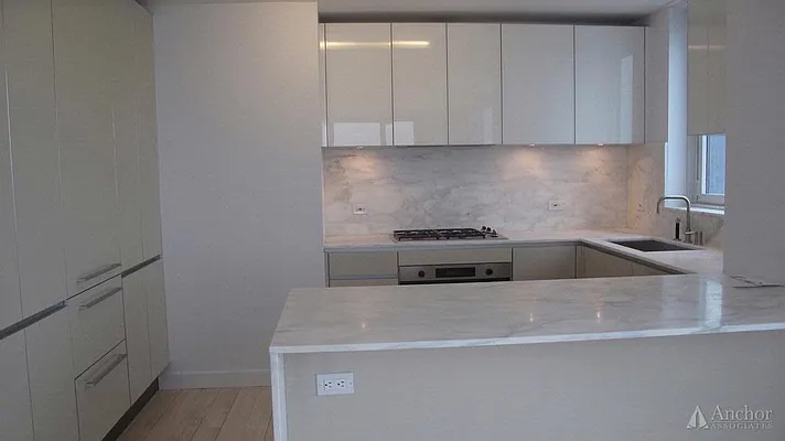 Rented by Anchor Associates | media 17