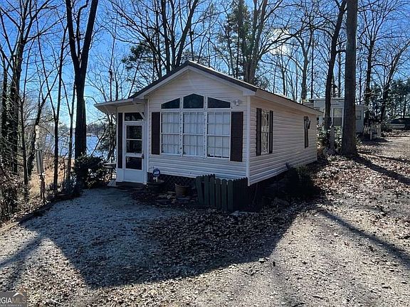 2nd image of 20 Clipper Cir