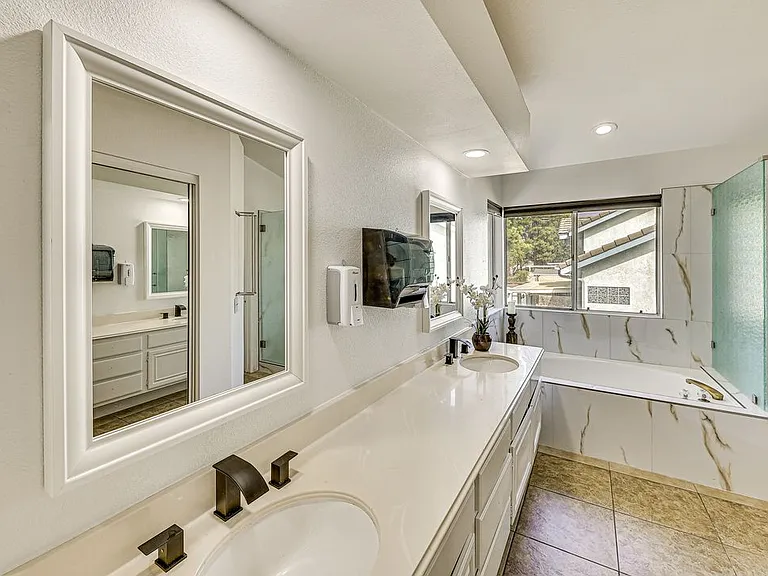 6920 Palermo Pl — Photo 17